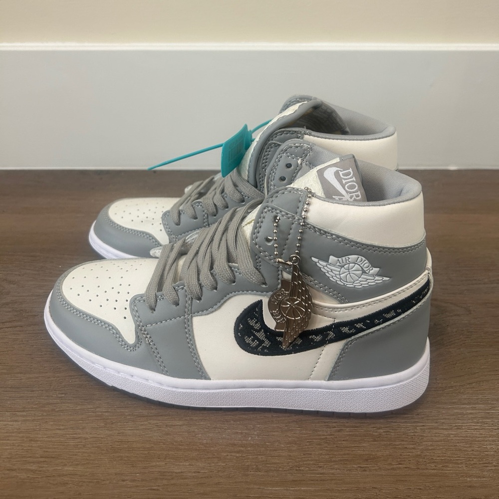 Jordan 1 Dior